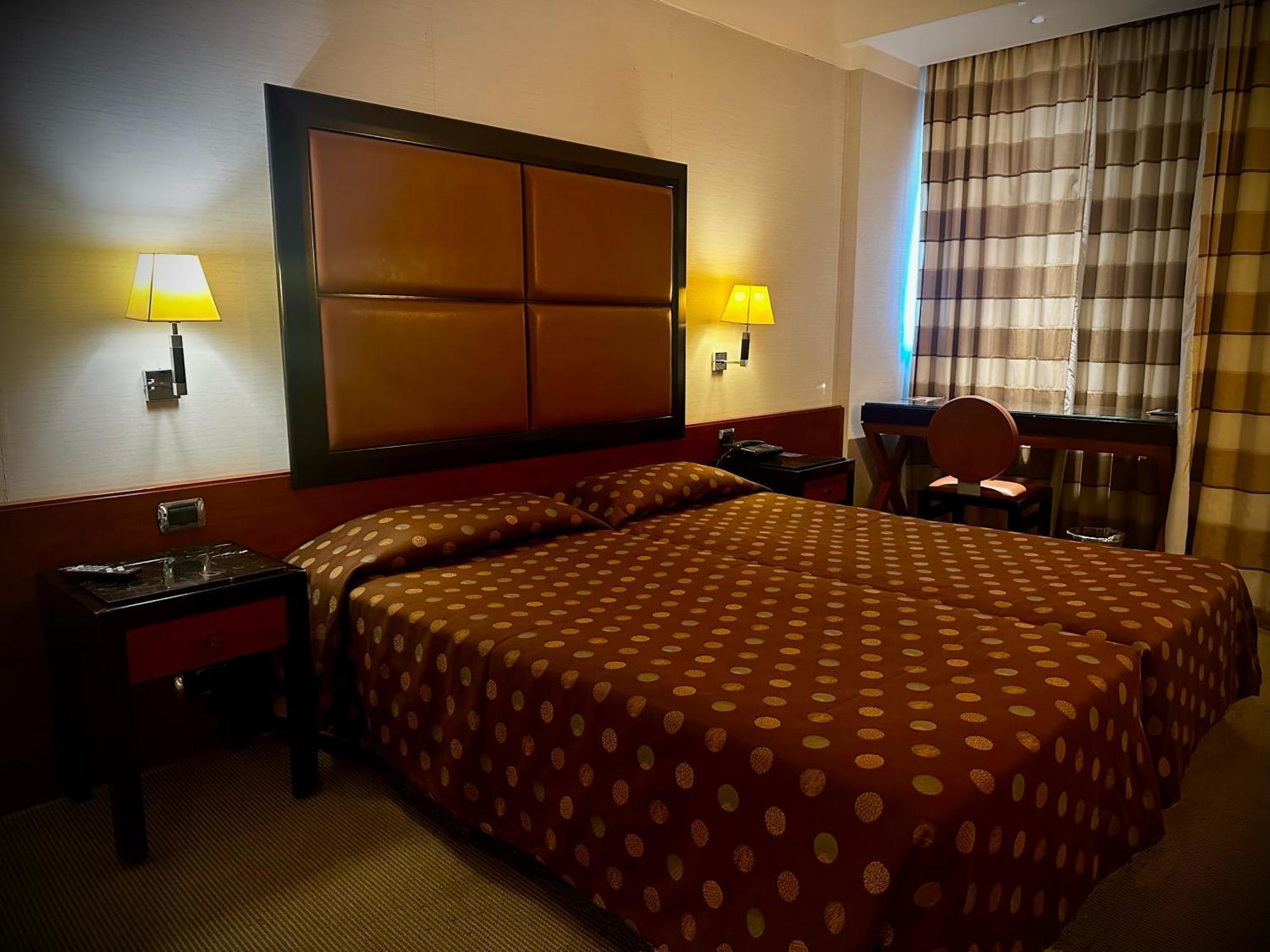 Ergife Palace Hotel Rome Exterior photo