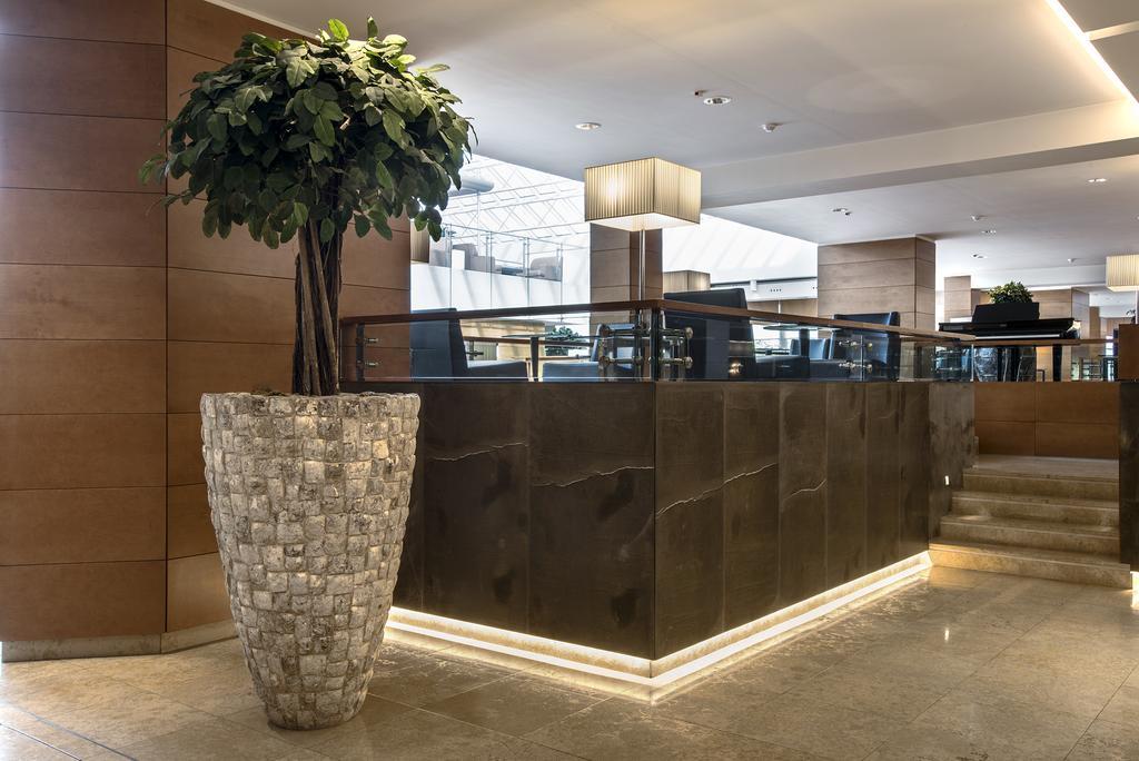 Ergife Palace Hotel Rome Exterior photo